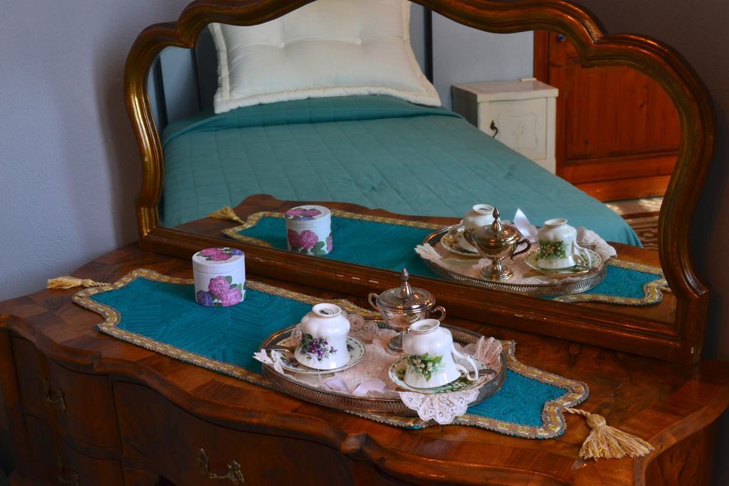 Cosetta Guest House Черталдо Стая снимка