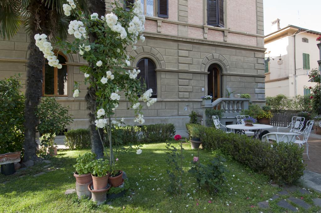 Cosetta Guest House Черталдо Екстериор снимка