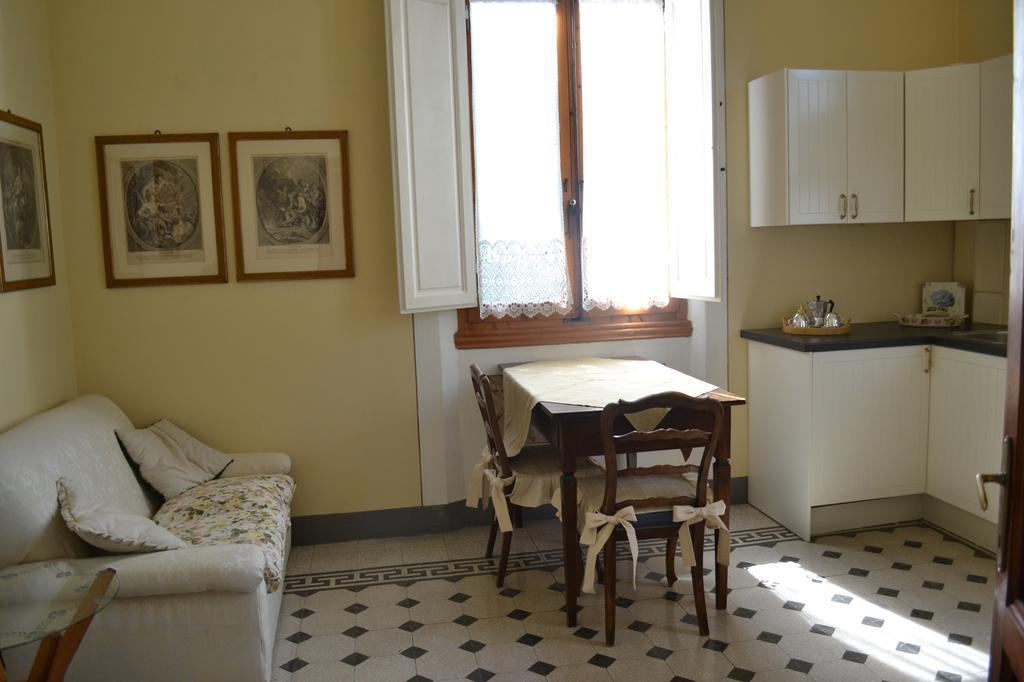 Cosetta Guest House Черталдо Екстериор снимка